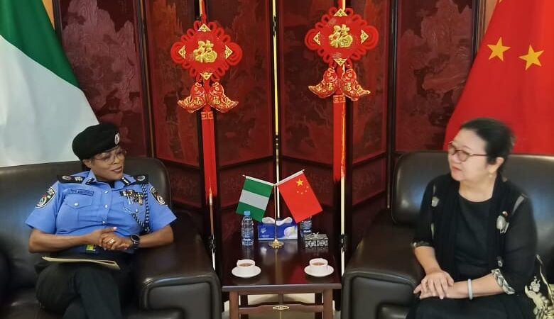 Commissioner of Police, Ports Authority Police (Western) Command, Pays Courtesy Visit to Chinese Consulate in Lagos