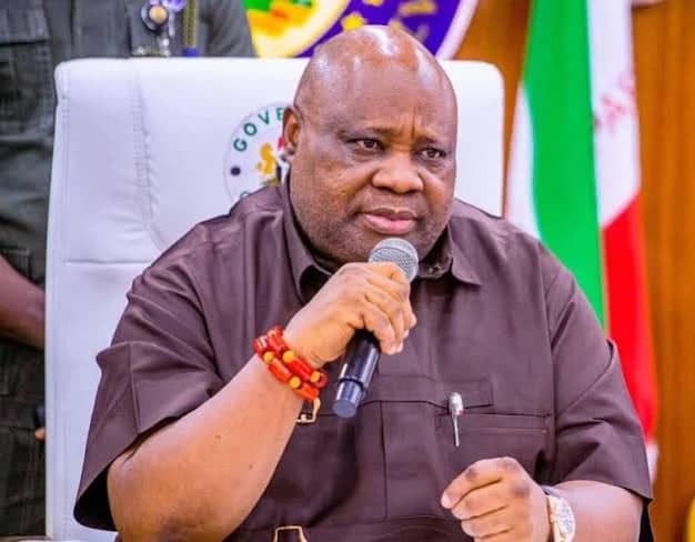 Adeleke’s Convoy Attacked in Osogbo, Security Operatives Repel Assailants